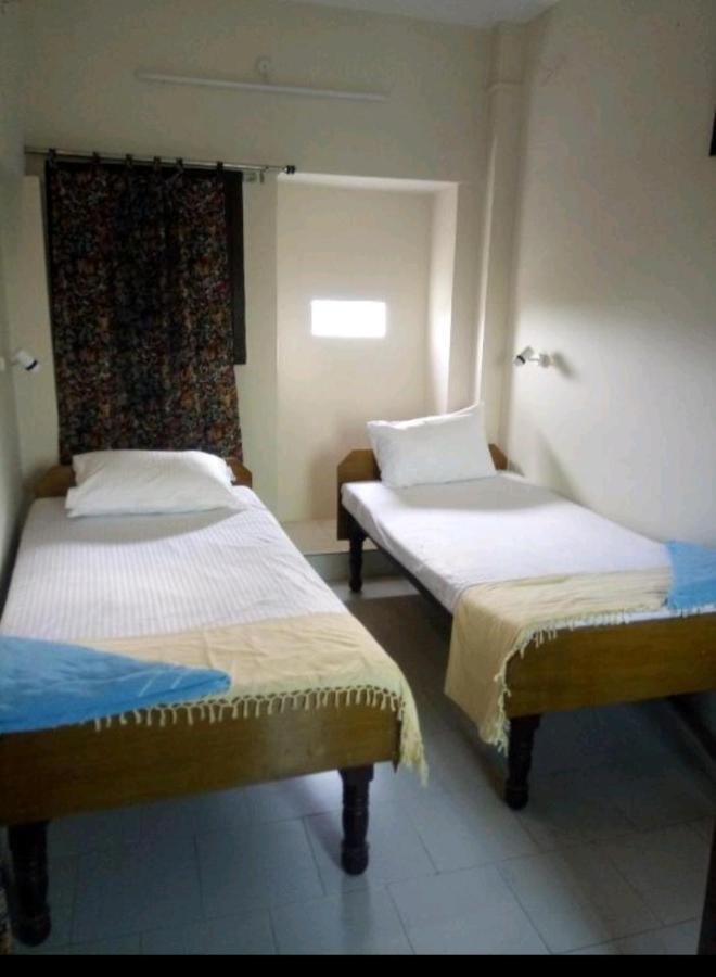 Monalisa Hostel Waranasi Zewnętrze zdjęcie