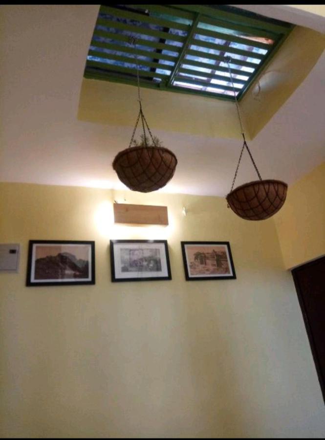 Monalisa Hostel Waranasi Zewnętrze zdjęcie