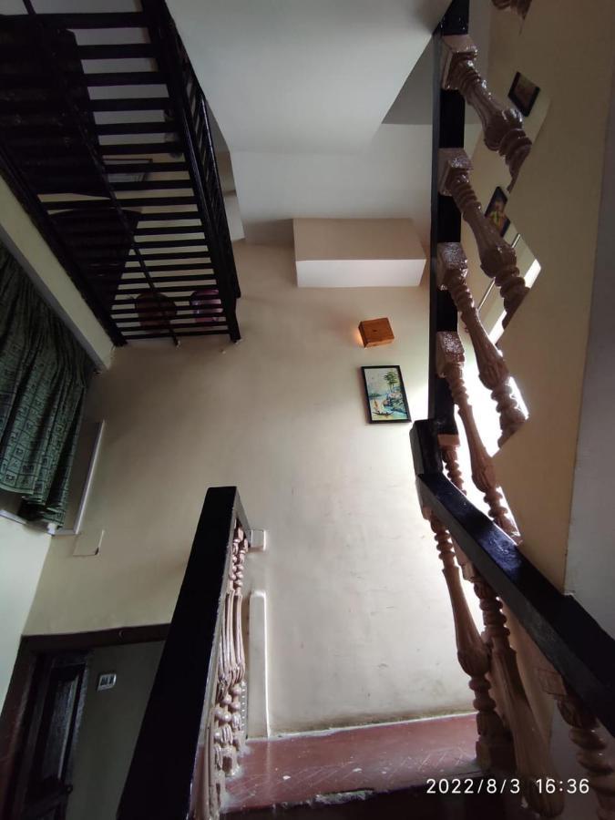 Monalisa Hostel Waranasi Zewnętrze zdjęcie